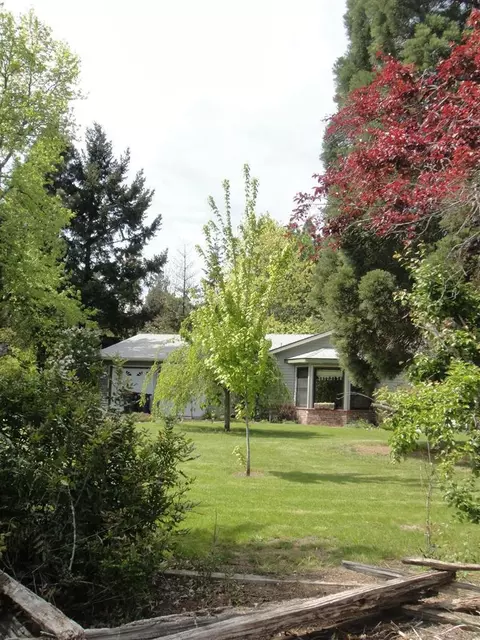 2804 Juniper Ave, Central Point, OR 97502 photo 2