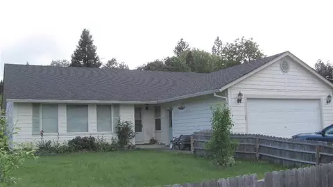 383 Wells Dr, Cave Junction, OR 97523 photo 1