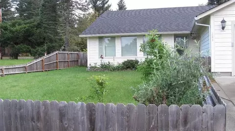 383 Wells Dr, Cave Junction, OR 97523 photo 3