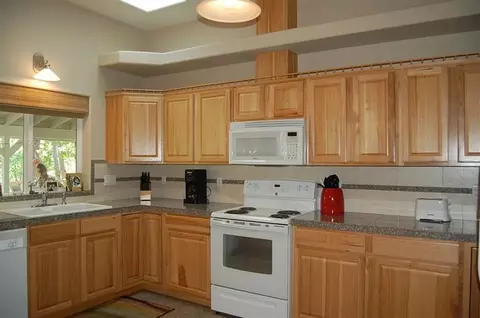 171 Cedar Ridge Dr, Cave Junction, OR 97523 photo 7