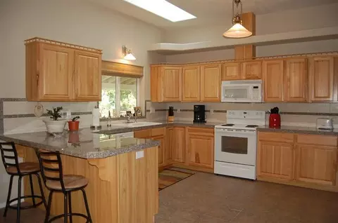171 Cedar Ridge Dr, Cave Junction, OR 97523 photo 5