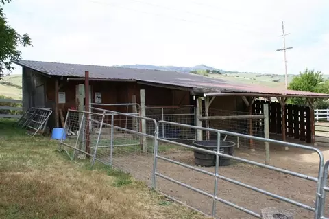 990 E Nevada St, Ashland, OR 97520 photo 12