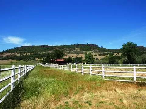 10170 Table Rock Rd, Central Point, OR 97502 photo 21