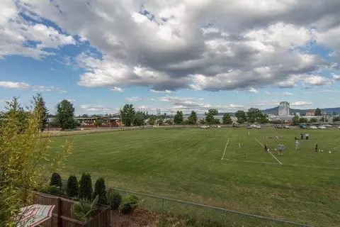 361 Jans Ct, Central Point, OR 97502 photo 9