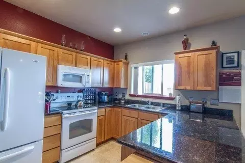 361 Jans Ct, Central Point, OR 97502 photo 5