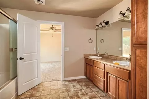 803 Crystal Dr, Eagle Point, OR 97524 photo 13