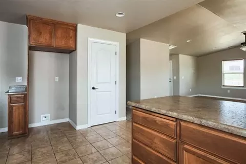 803 Crystal Dr, Eagle Point, OR 97524 photo 5