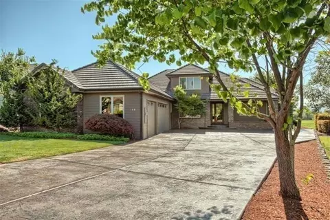 199 Princeville Dr, Eagle Point, OR 97524 photo 2