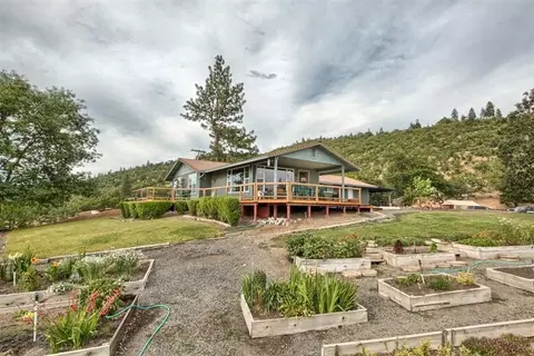 11900 Agate Rd, Eagle Point, OR 97524 photo 7