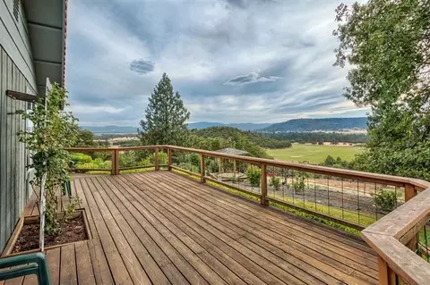 11900 Agate Rd, Eagle Point, OR 97524 photo 8