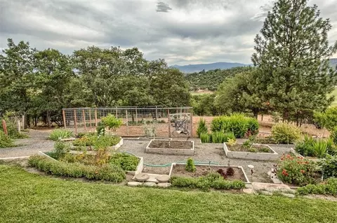 11900 Agate Rd, Eagle Point, OR 97524 photo 9