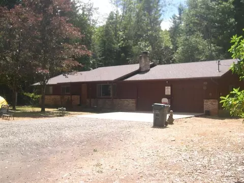 1840 Holland Loop Rd, Cave Junction, OR 97523 photo 2