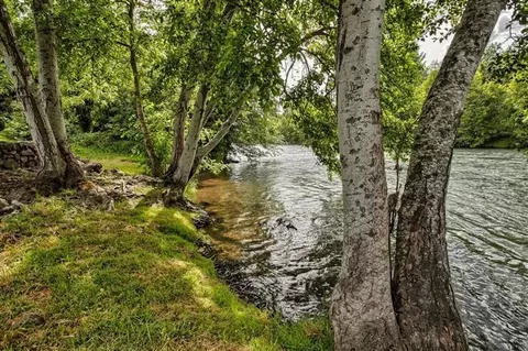 12125 Agate Rd, Eagle Point, OR 97524 photo 9