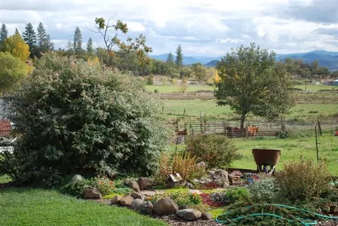 1500 Ball Rd, Eagle Point, OR 97524 photo 5