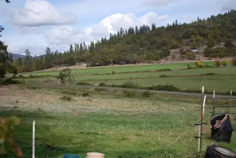 1500 Ball Rd, Eagle Point, OR 97524 photo 12