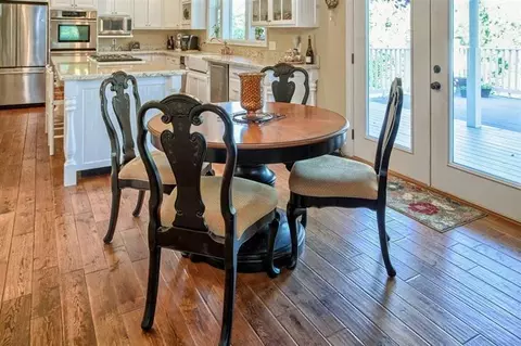 864 S Third St, Jacksonville, OR 97530 photo 18