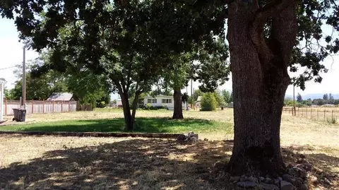 5865 Table Rock Rd, Central Point, OR 97502 photo 14