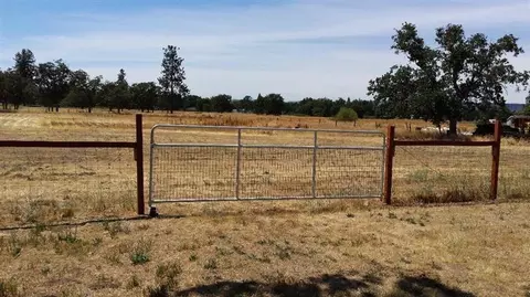 5865 Table Rock Rd, Central Point, OR 97502 photo 15