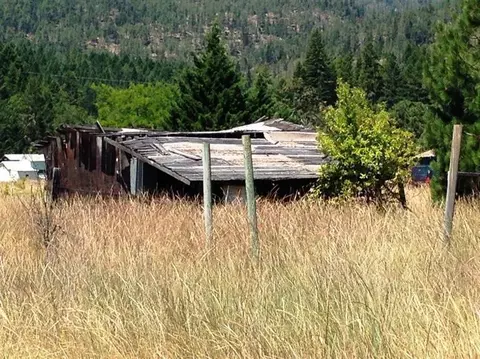 665 Prottsman Way, Cave Junction, OR 97523 photo 4