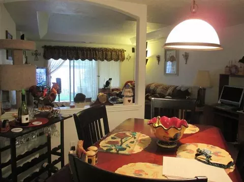 433 Crystal Dr, Eagle Point, OR 97524 photo 3