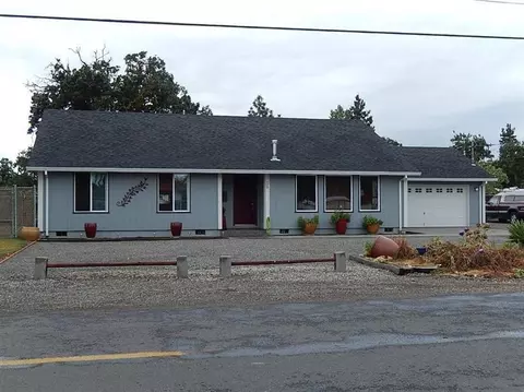 35 Orr Dr, Central Point, OR 97502 photo 2
