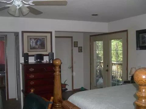 9237 Holland Loop, Cave Junction, OR 97523 photo 16