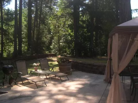 9237 Holland Loop, Cave Junction, OR 97523 photo 5