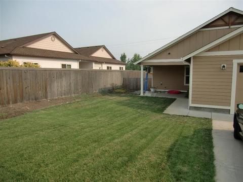 587 Barton Rd, Eagle Point, OR 97524 photo 2