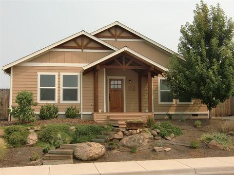 587 Barton Rd, Eagle Point, OR 97524 photo 1