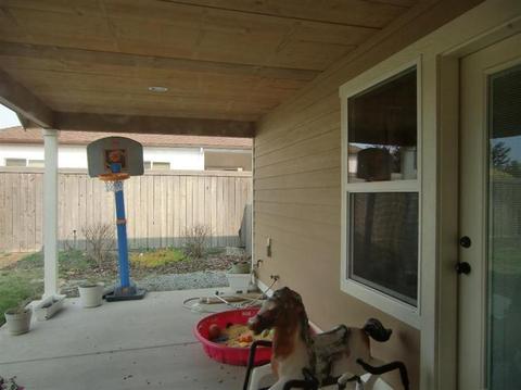 587 Barton Rd, Eagle Point, OR 97524 photo 4