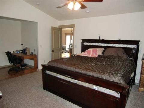 587 Barton Rd, Eagle Point, OR 97524 photo 8