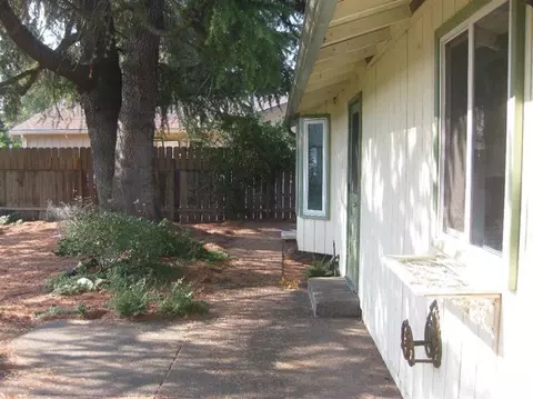 3448 Edella St, Central Point, OR 97502 photo 3