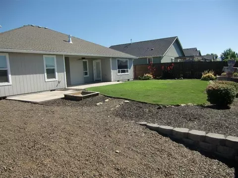 637 Sheffield Dr, Eagle Point, OR 97524 photo 7