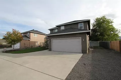 440 Freeman Rd, Central Point, OR 97502 photo 2
