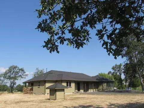 985 Riley Rd, Eagle Point, OR 97524 photo 9