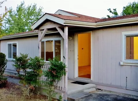 19 Kingfisher Ct, Eagle Point, OR 97524 photo 5