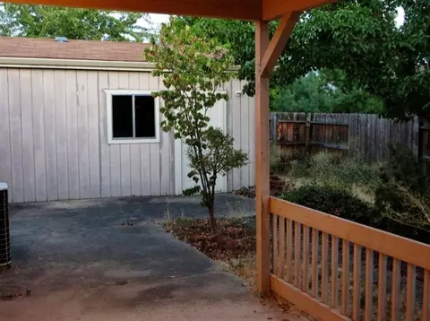 19 Kingfisher Ct, Eagle Point, OR 97524 photo 9