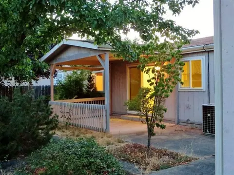 19 Kingfisher Ct, Eagle Point, OR 97524 photo 6