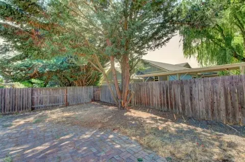 100 Samuel Ln, Phoenix, OR 97535 photo 23