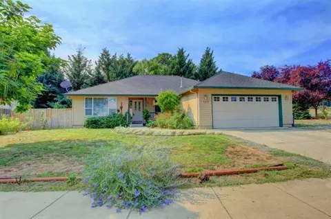 100 Samuel Ln, Phoenix, OR 97535 photo 1