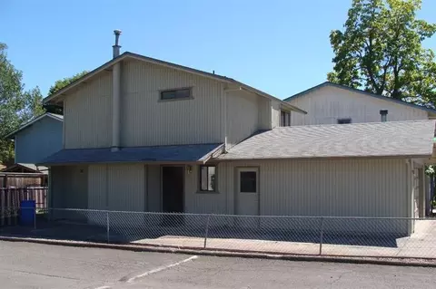 357 Lorraine Ave, Eagle Point, OR 97524 photo 2