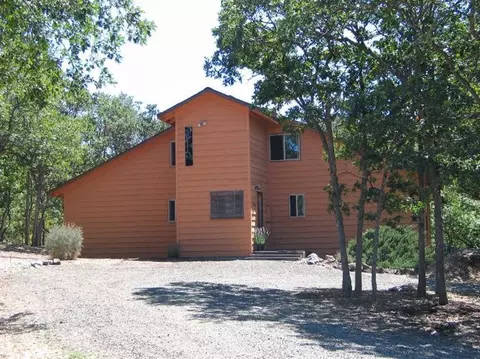 1105 Alpine Rd, Eagle Point, OR 97524 photo 3