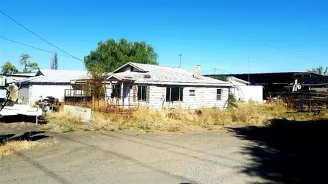 427 E Vilas Rd, Central Point, OR 97502 photo 3