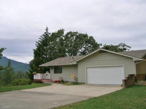 1718 Wetherbee, Grants Pass, OR 97527 photo 1