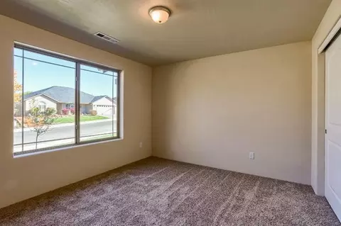 637 Nottingham Ter, Eagle Point, OR 97524 photo 14