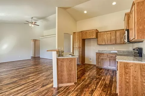 637 Nottingham Ter, Eagle Point, OR 97524 photo 6