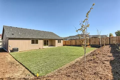 637 Nottingham Ter, Eagle Point, OR 97524 photo 24