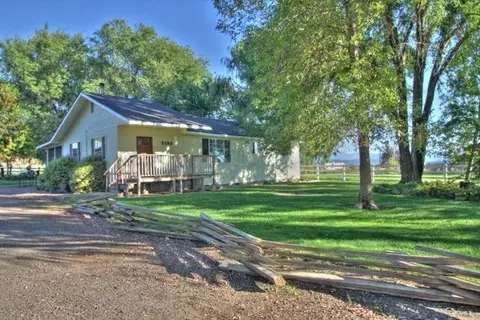 2195 Ball Rd, Eagle Point, OR 97524 photo 1