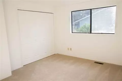 111 S Rose St, Phoenix, OR 97535 photo 4