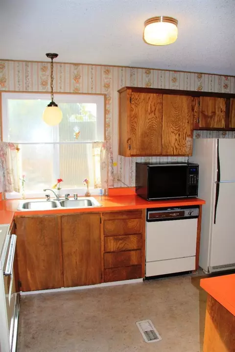 555 Freeman Rd #12, Central Point, OR 97502 photo 9